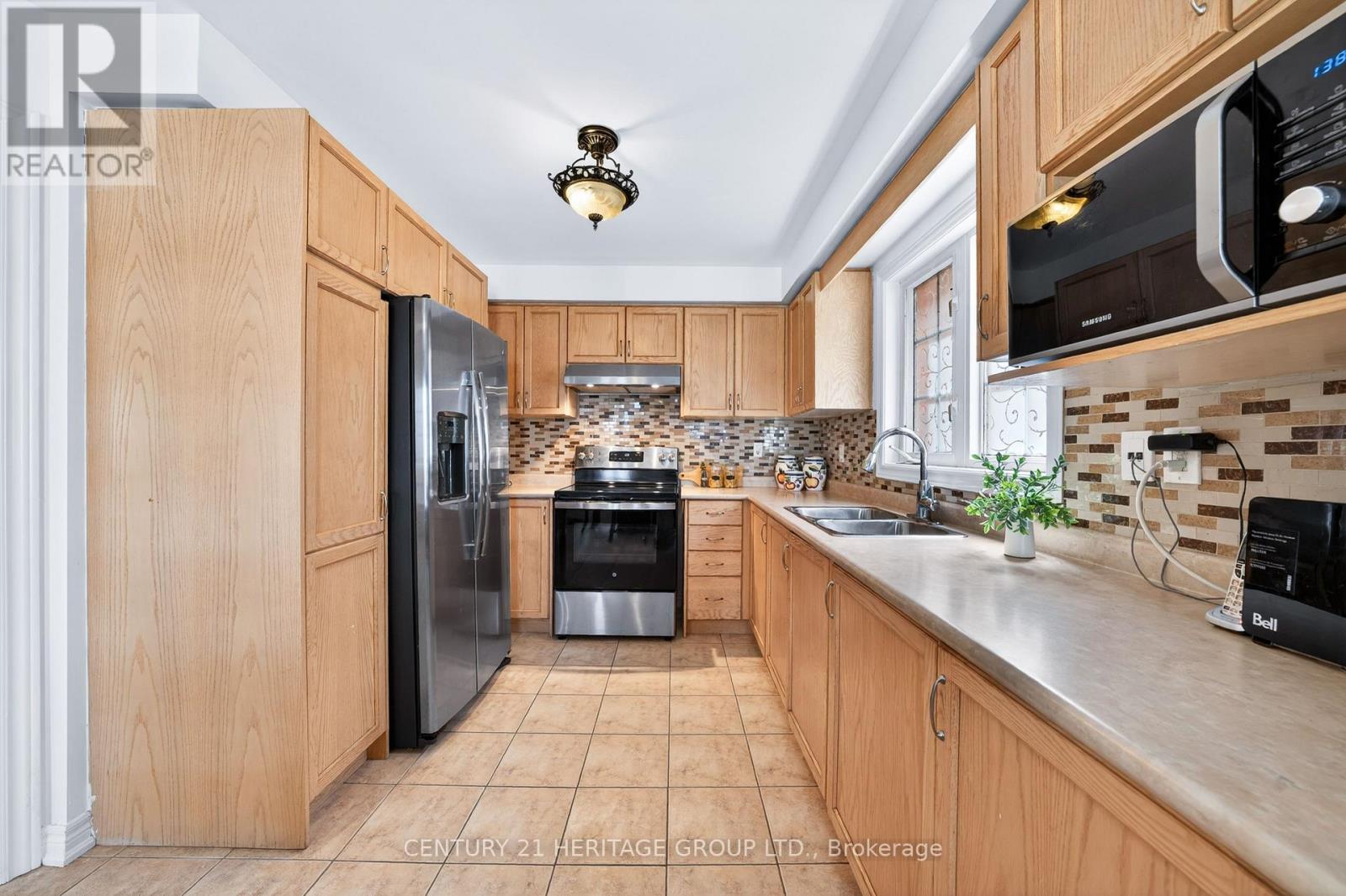 31 Kalvinster Drive, Markham, Ontario  L6B 0A7 - Photo 11 - N13040580