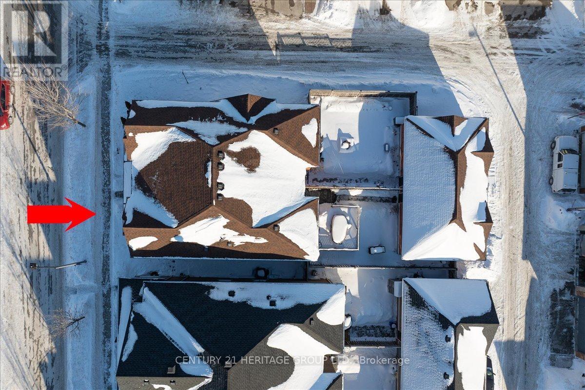 31 Kalvinster Drive, Markham, Ontario  L6B 0A7 - Photo 5 - N13040580