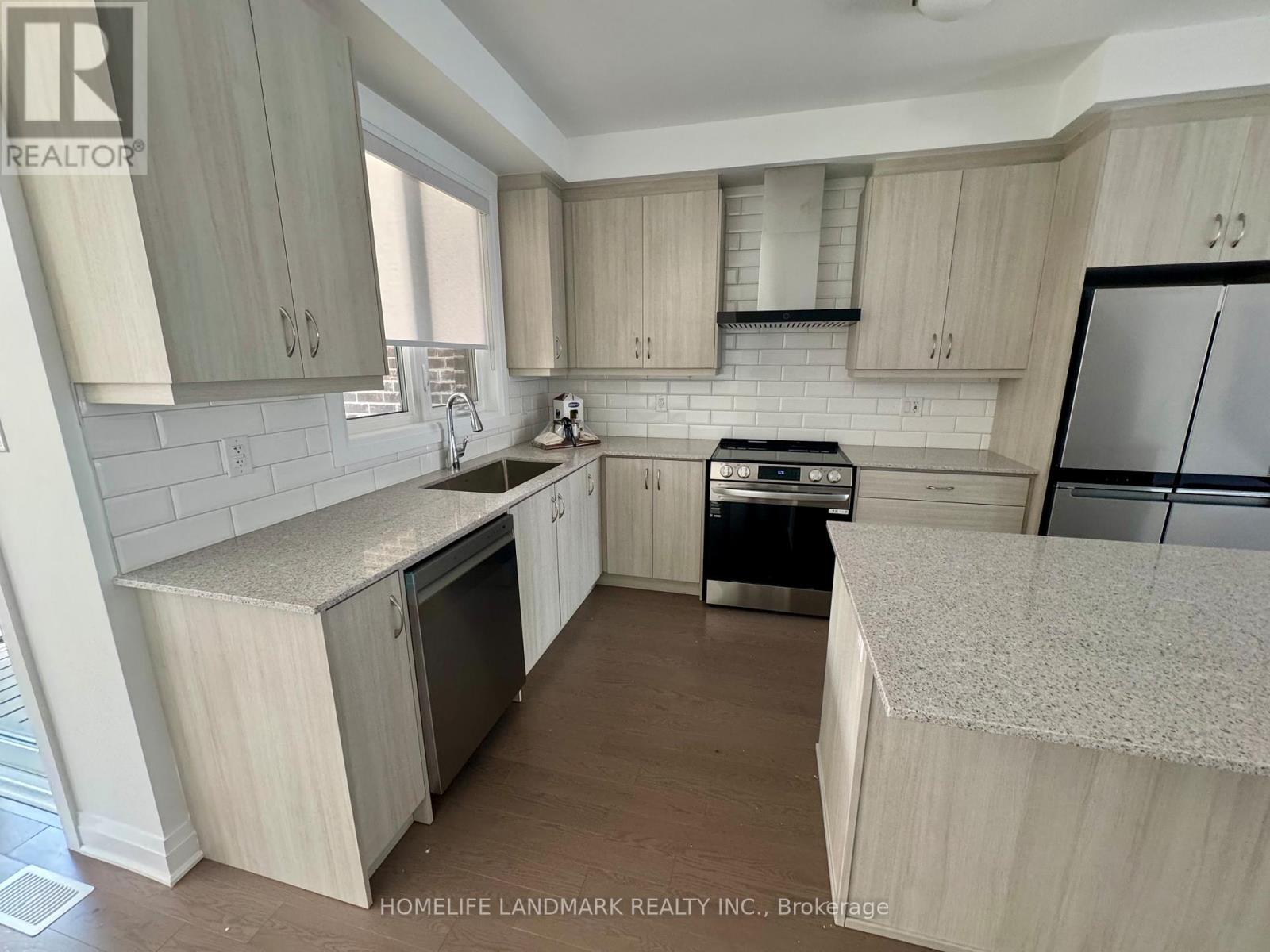 7 Wisla Avenue, Markham, Ontario  L6C 3M1 - Photo 6 - N13040600