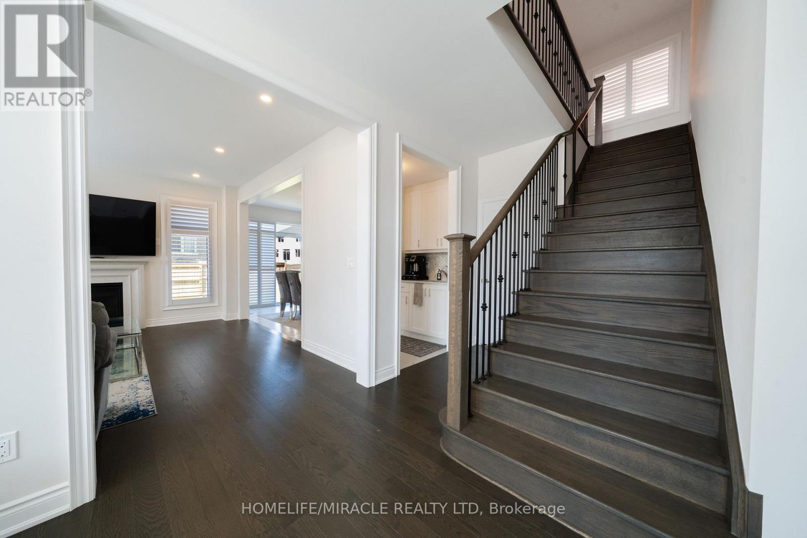 1 Ainslie Hill Crescent, Georgina, Ontario  L0E 1R0 - Photo 10 - N13040608