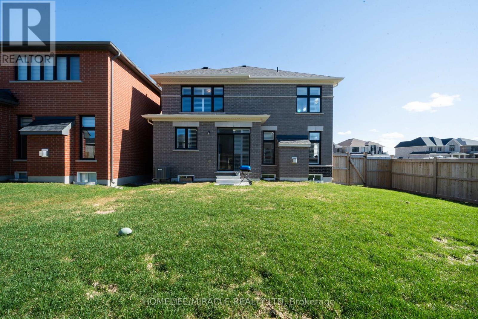 1 Ainslie Hill Crescent, Georgina, Ontario  L0E 1R0 - Photo 3 - N13040608