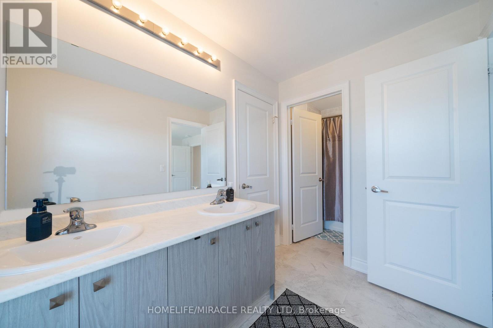 1 Ainslie Hill Crescent, Georgina, Ontario  L0E 1R0 - Photo 34 - N13040608