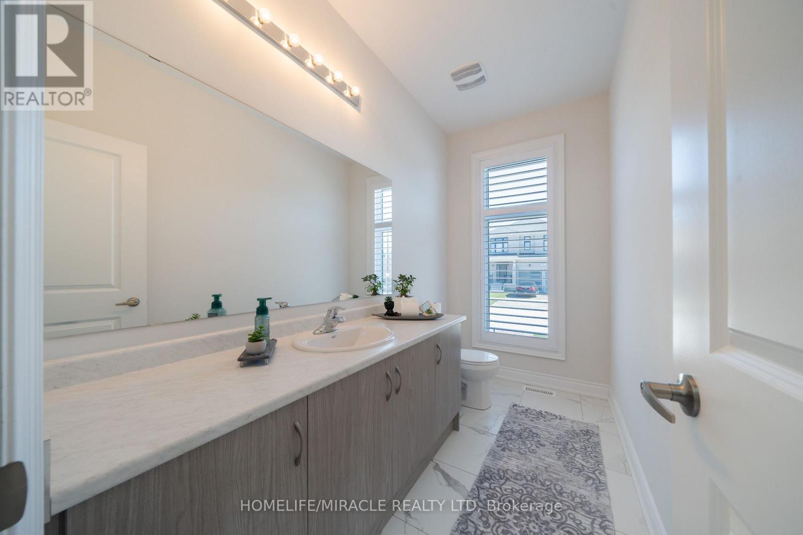 1 Ainslie Hill Crescent, Georgina, Ontario  L0E 1R0 - Photo 43 - N13040608