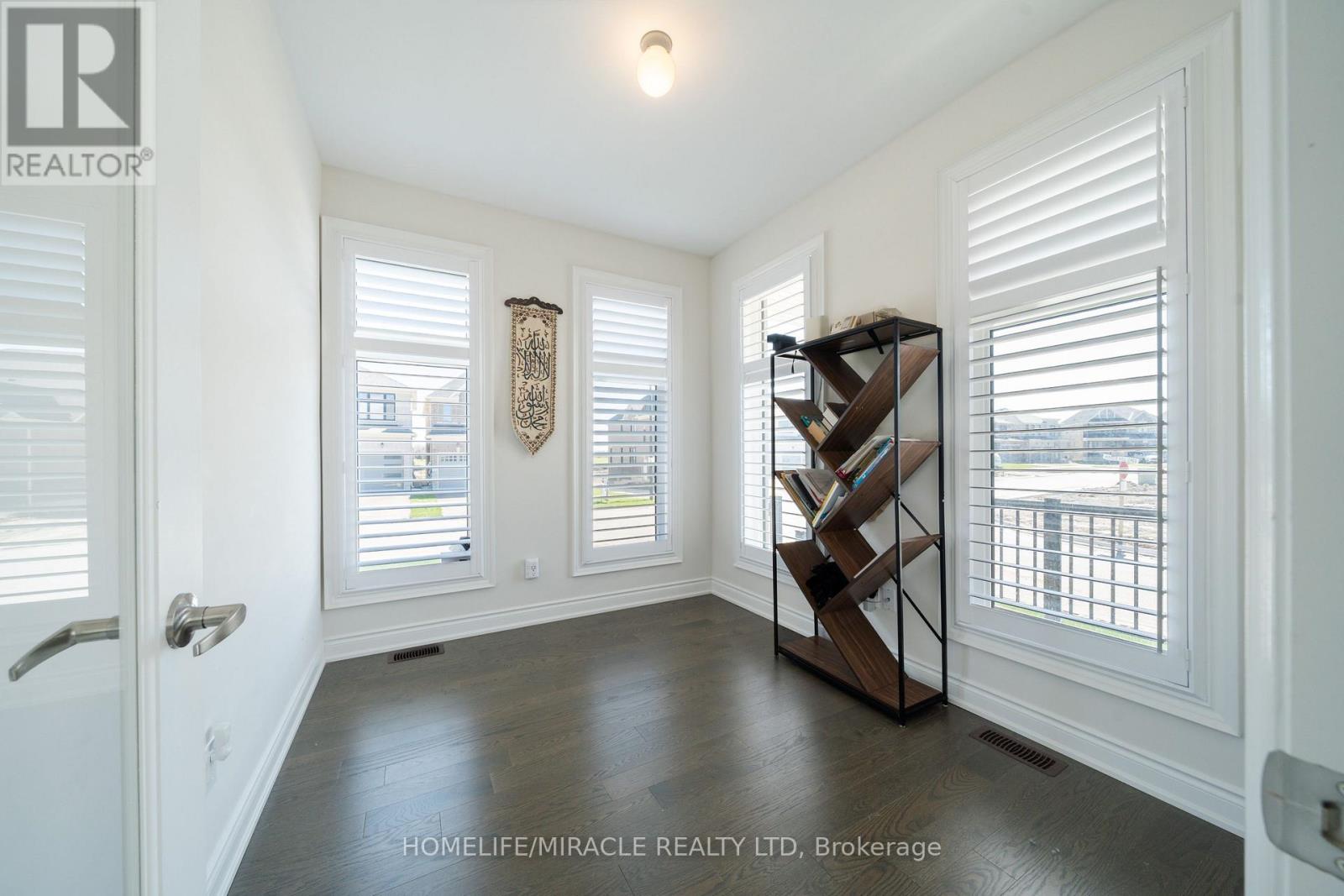 1 Ainslie Hill Crescent, Georgina, Ontario  L0E 1R0 - Photo 44 - N13040608