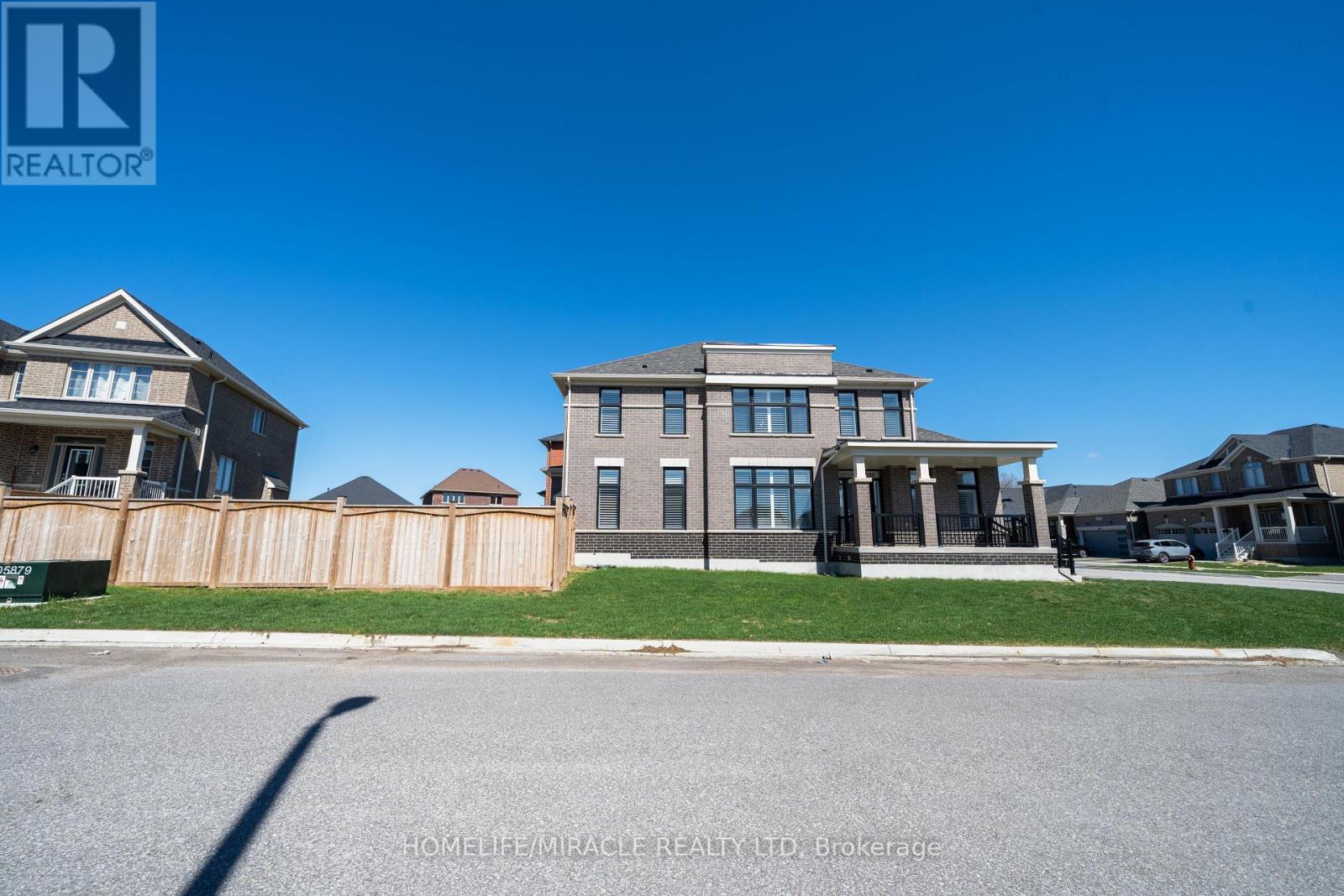 1 Ainslie Hill Crescent, Georgina, Ontario  L0E 1R0 - Photo 5 - N13040608