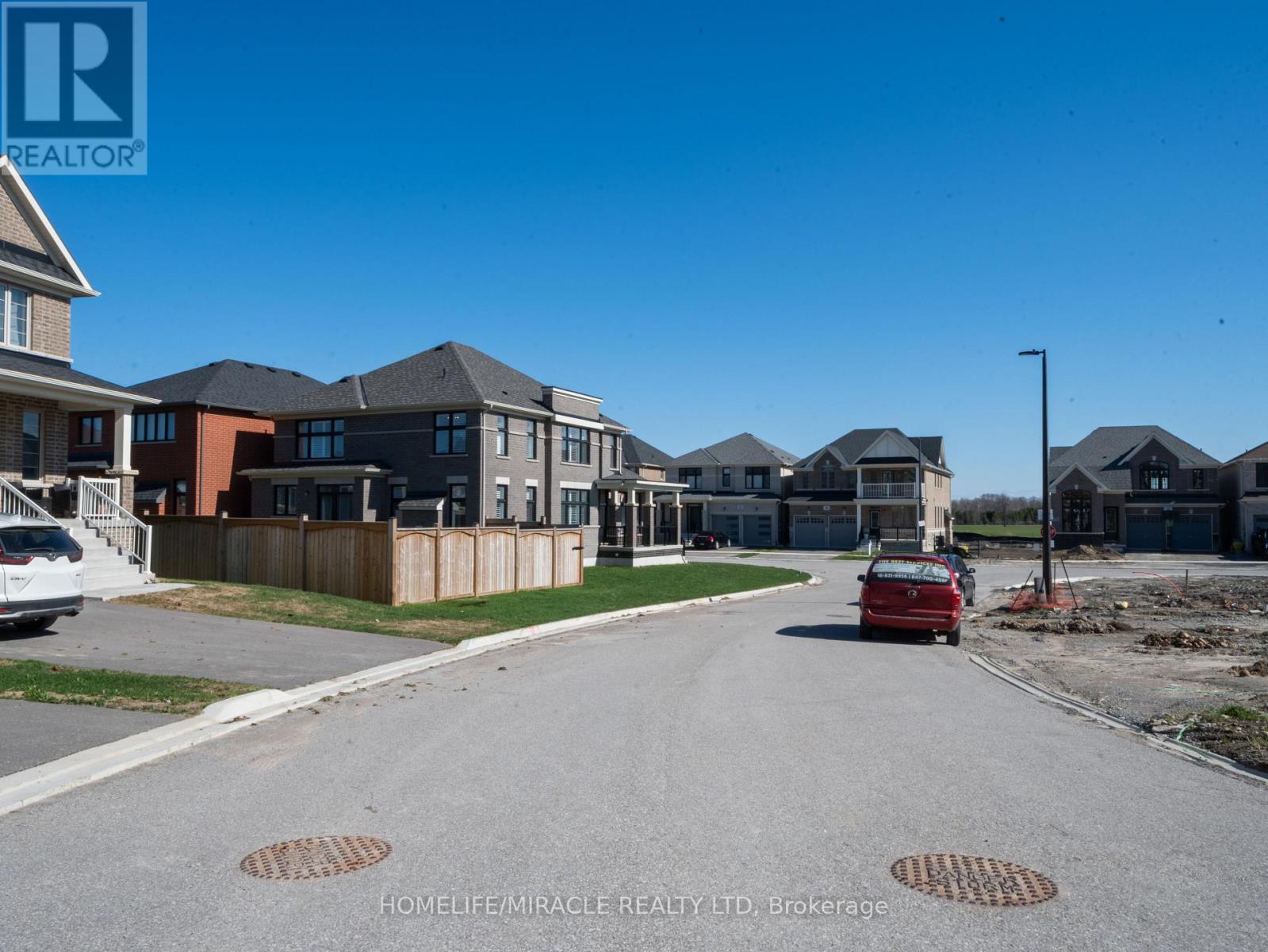 1 Ainslie Hill Crescent, Georgina, Ontario  L0E 1R0 - Photo 6 - N13040608