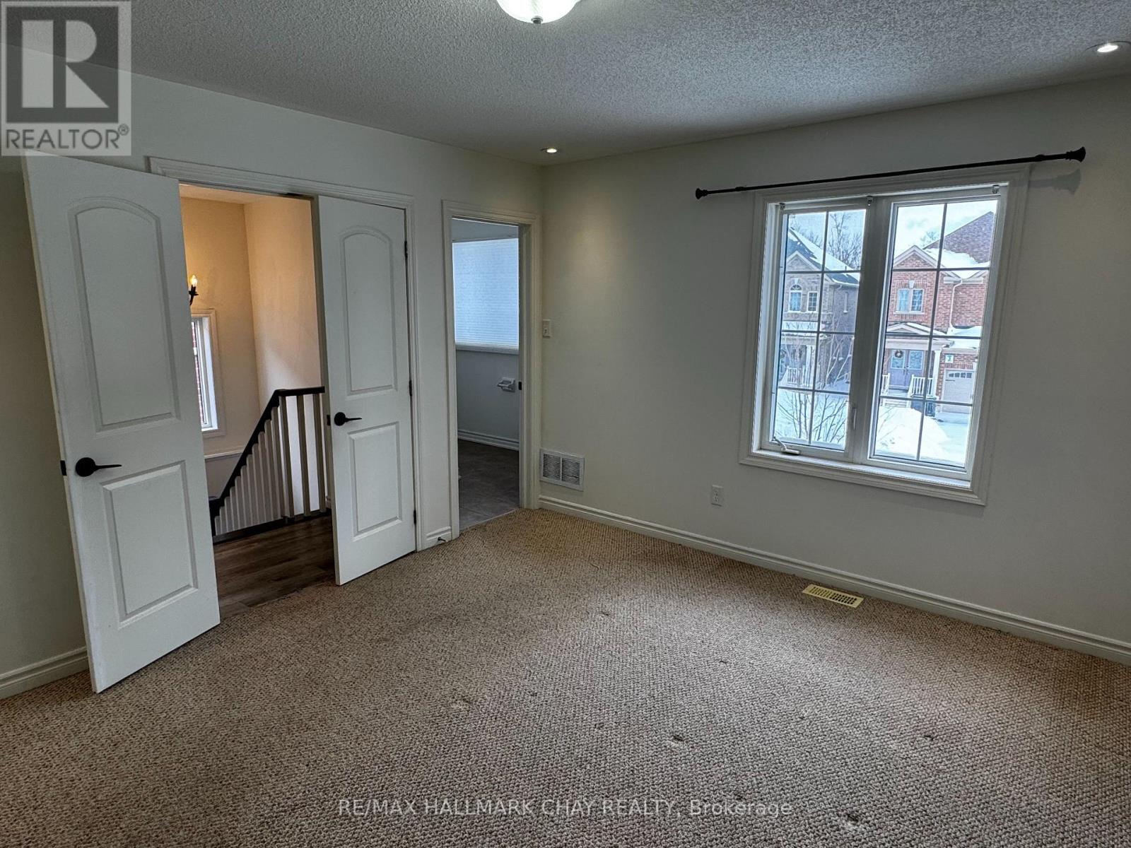 77 White Crescent, Barrie, Ontario  L4N 5Z9 - Photo 19 - S13040548