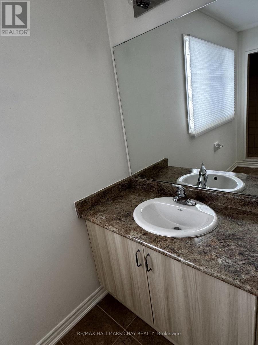 77 White Crescent, Barrie, Ontario  L4N 5Z9 - Photo 24 - S13040548