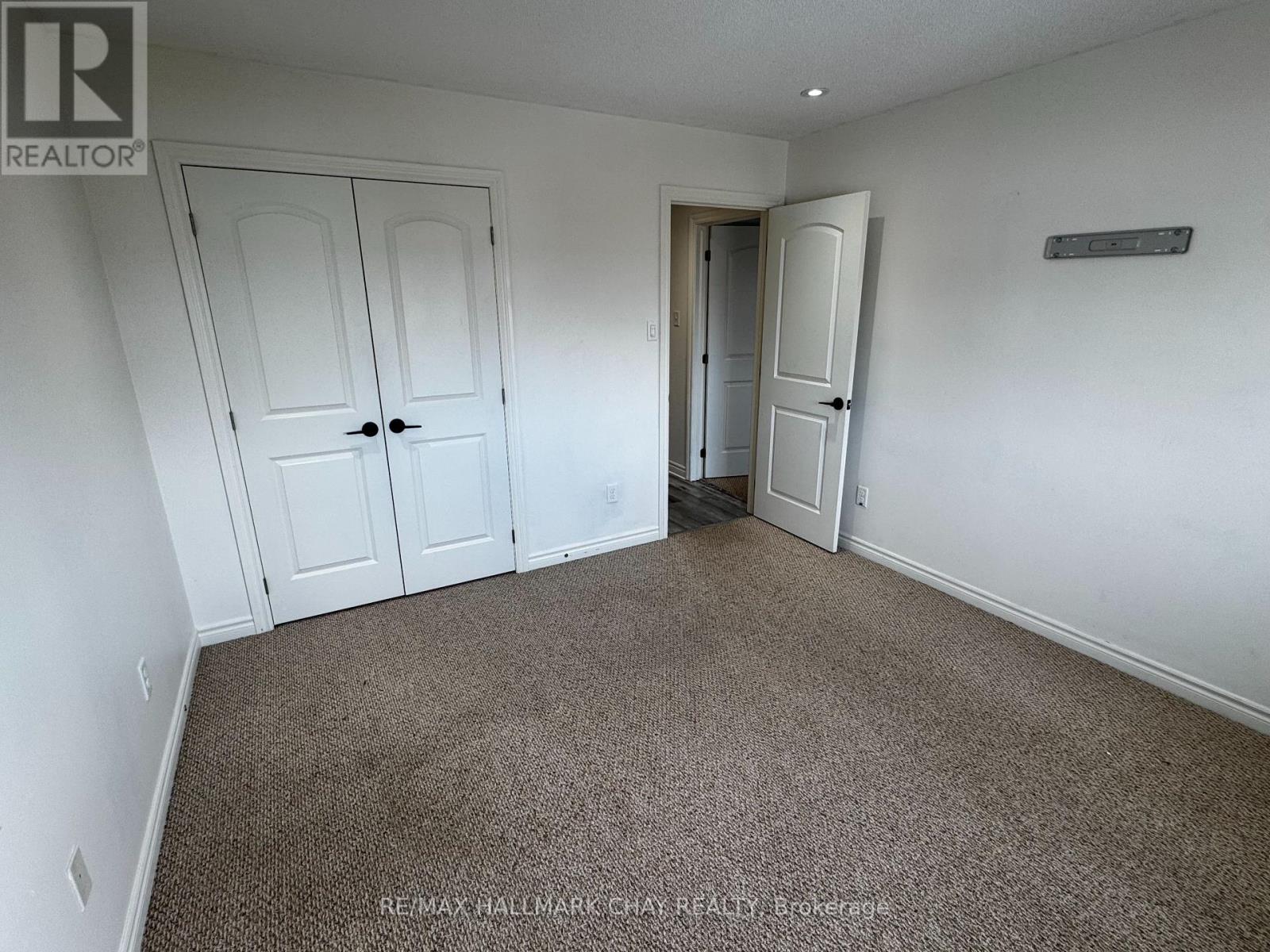 77 White Crescent, Barrie, Ontario  L4N 5Z9 - Photo 29 - S13040548