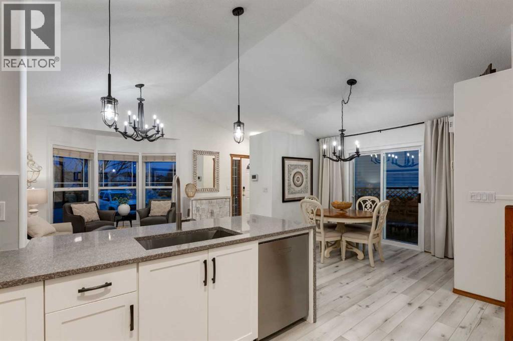 117 Cramond Crescent Se, Calgary, Alberta  T3M 1B8 - Photo 12 - A2287394