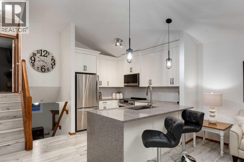 117 Cramond Crescent Se, Calgary, Alberta  T3M 1B8 - Photo 7 - A2287394