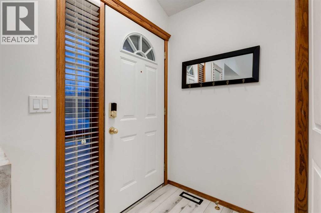 117 Cramond Crescent Se, Calgary, Alberta  T3M 1B8 - Photo 2 - A2287394