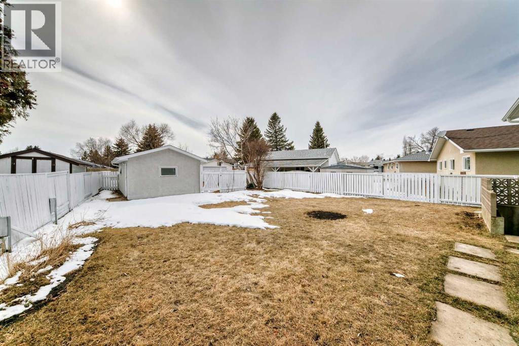 5 Osborne Street, Red Deer, Alberta  T4N 5C1 - Photo 43 - A2298467