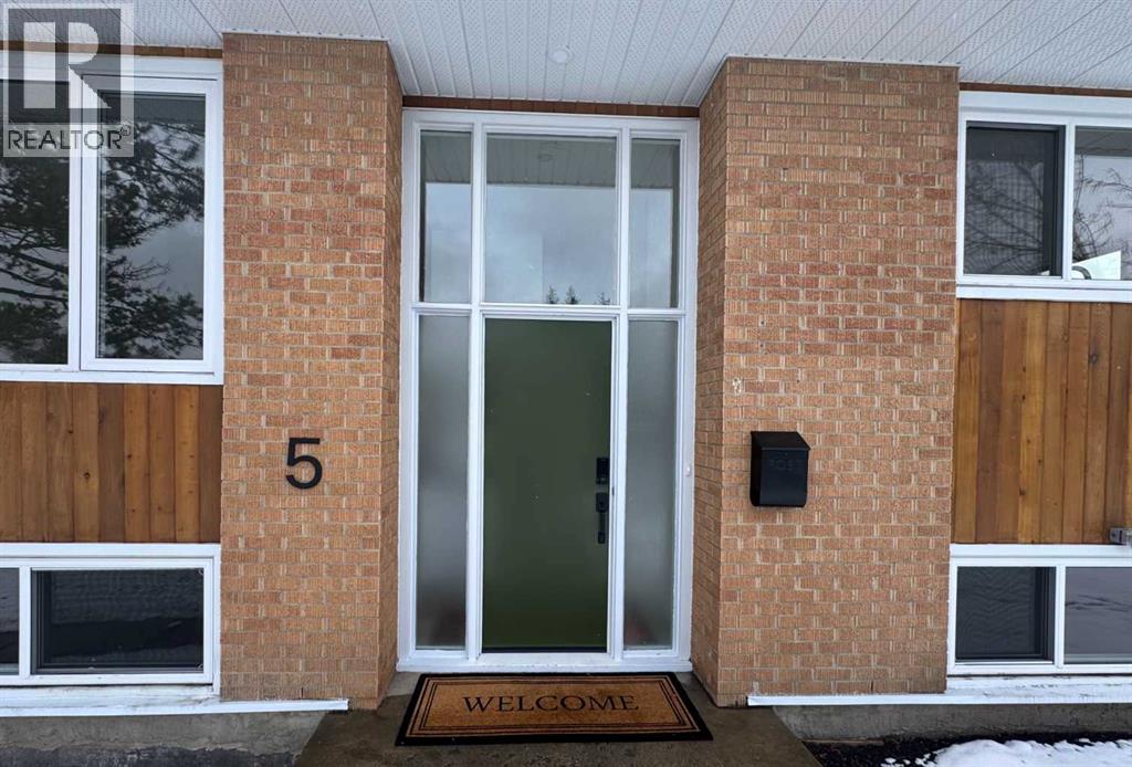 5 Osborne Street, Red Deer, Alberta  T4N 5C1 - Photo 49 - A2298467