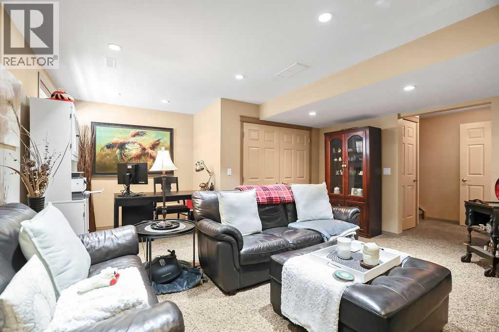 49 Spring Meadows Bay, Okotoks, Alberta  T1S 2G8 - Photo 20 - A2302953