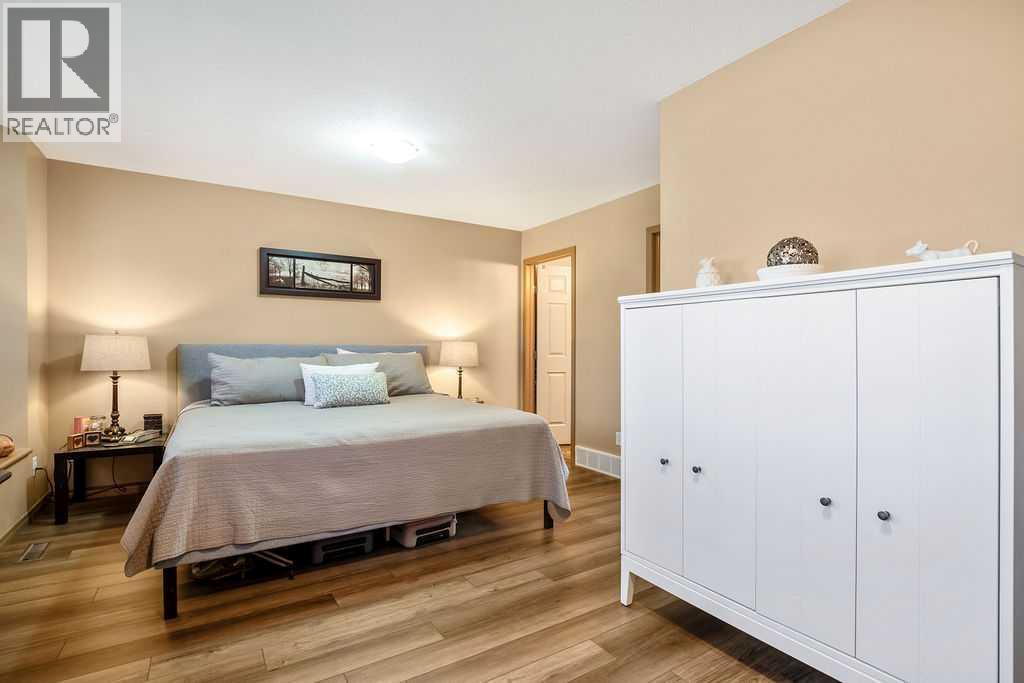 49 Spring Meadows Bay, Okotoks, Alberta  T1S 2G8 - Photo 16 - A2302953