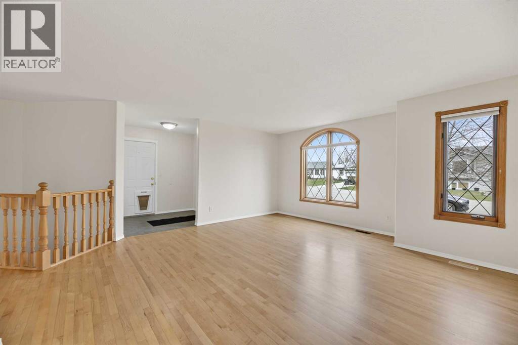 211 200 Carriage Lane Place, Carstairs, Alberta  T0M 0N0 - Photo 4 - A2303309