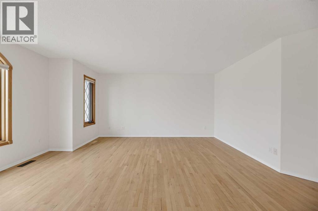 211 200 Carriage Lane Place, Carstairs, Alberta  T0M 0N0 - Photo 5 - A2303309