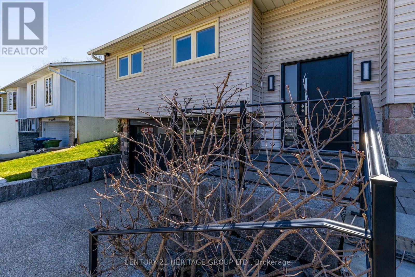 154 Ridge Road, Caledon (Bolton West), Ontario  L7E 4V4 - Photo 2 - W13040520