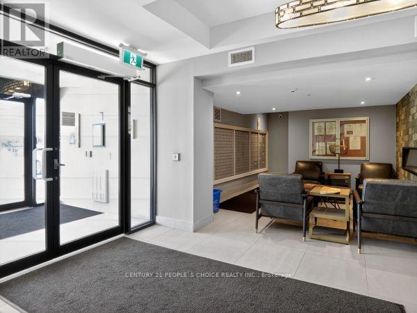 407 - 610 Farmstead Drive, Milton, Ontario  L9T 7W2 - Photo 2 - W13040568