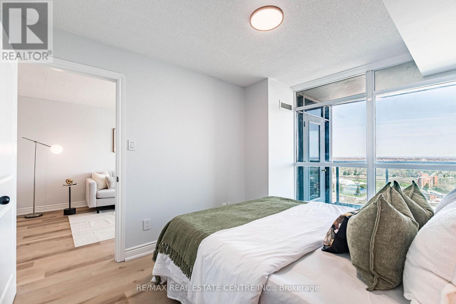 2203 - 9 George Street, Brampton, Ontario  L6X 0T6 - Photo 23 - W13040592