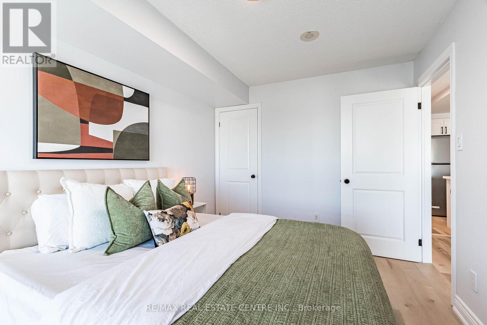 2203 - 9 George Street, Brampton, Ontario  L6X 0T6 - Photo 24 - W13040592