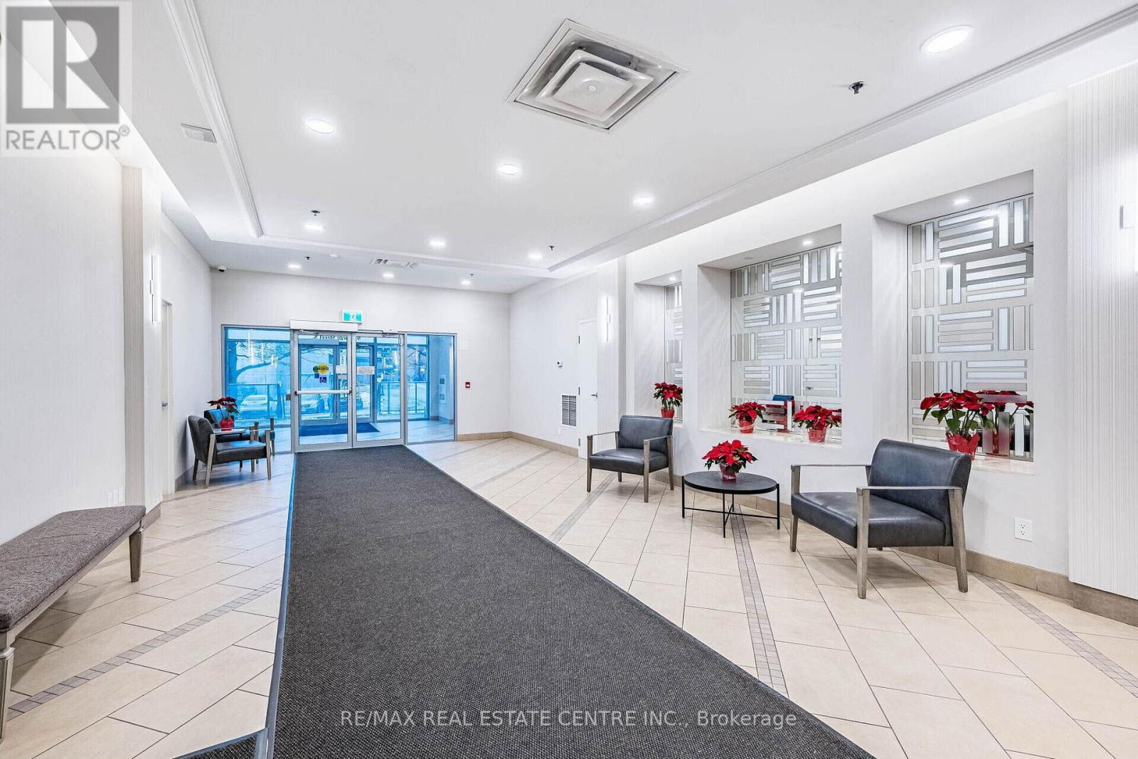 2203 - 9 George Street, Brampton, Ontario  L6X 0T6 - Photo 3 - W13040592