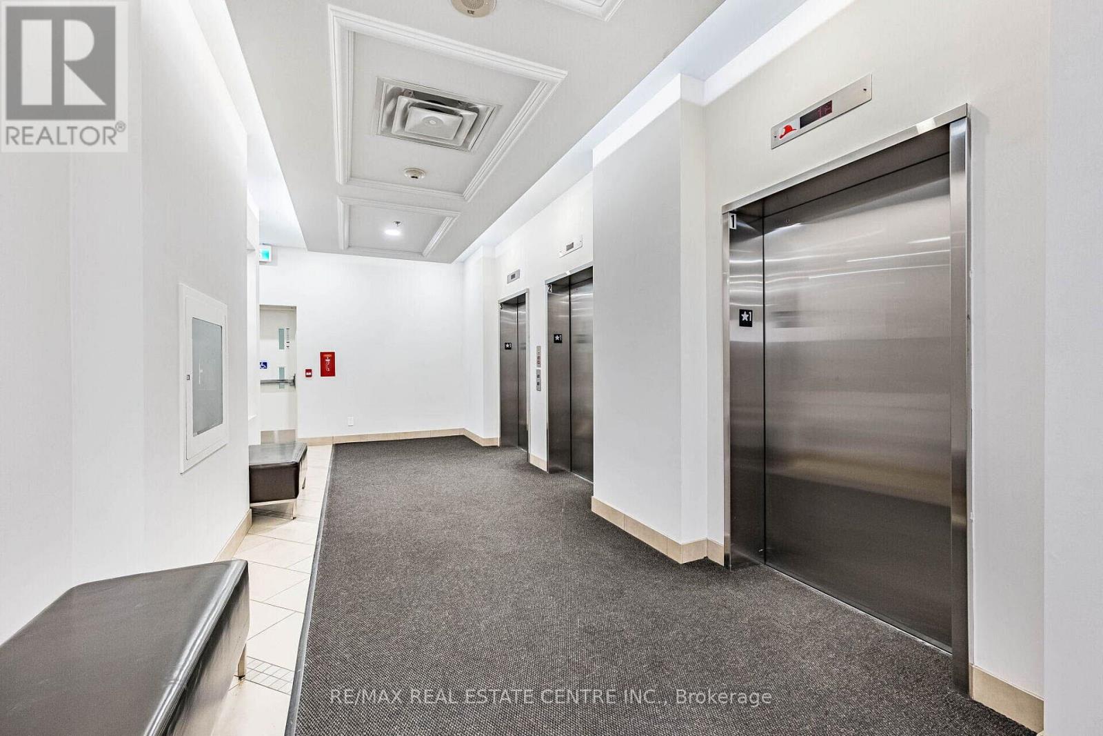 2203 - 9 George Street, Brampton, Ontario  L6X 0T6 - Photo 4 - W13040592