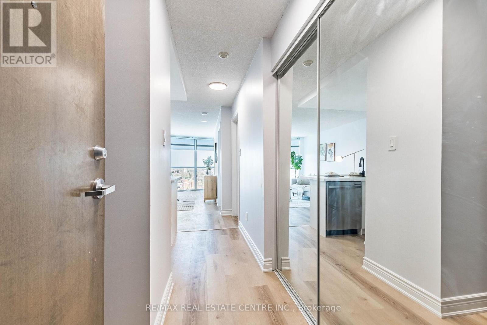 2203 - 9 George Street, Brampton, Ontario  L6X 0T6 - Photo 7 - W13040592