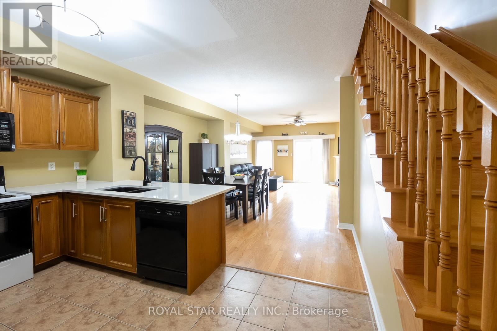 479 Vodden Street E, Brampton, Ontario  L6S 0C7 - Photo 5 - W13040596