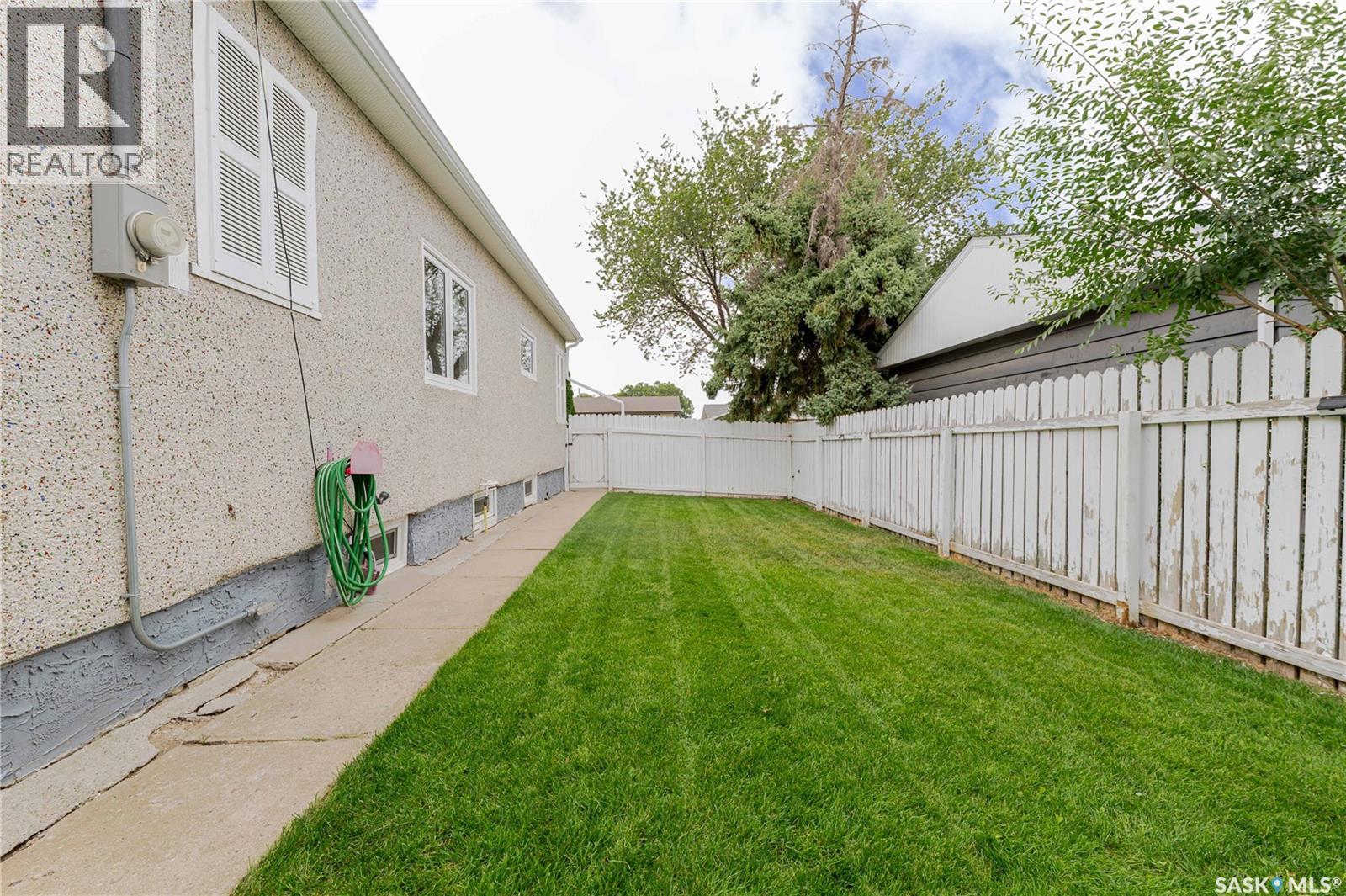 1117 Iroquois Street W, Moose Jaw, Saskatchewan  S6H 5C1 - Photo 37 - SK033859