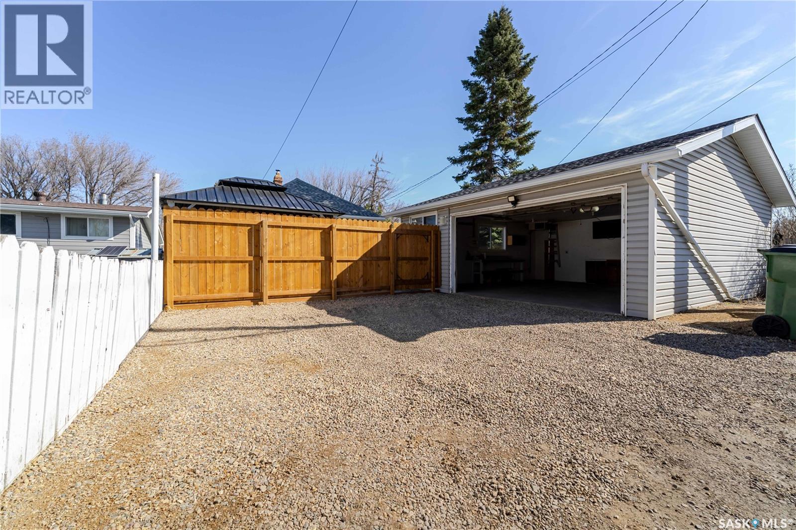 1117 Iroquois Street W, Moose Jaw, Saskatchewan  S6H 5C1 - Photo 49 - SK033859