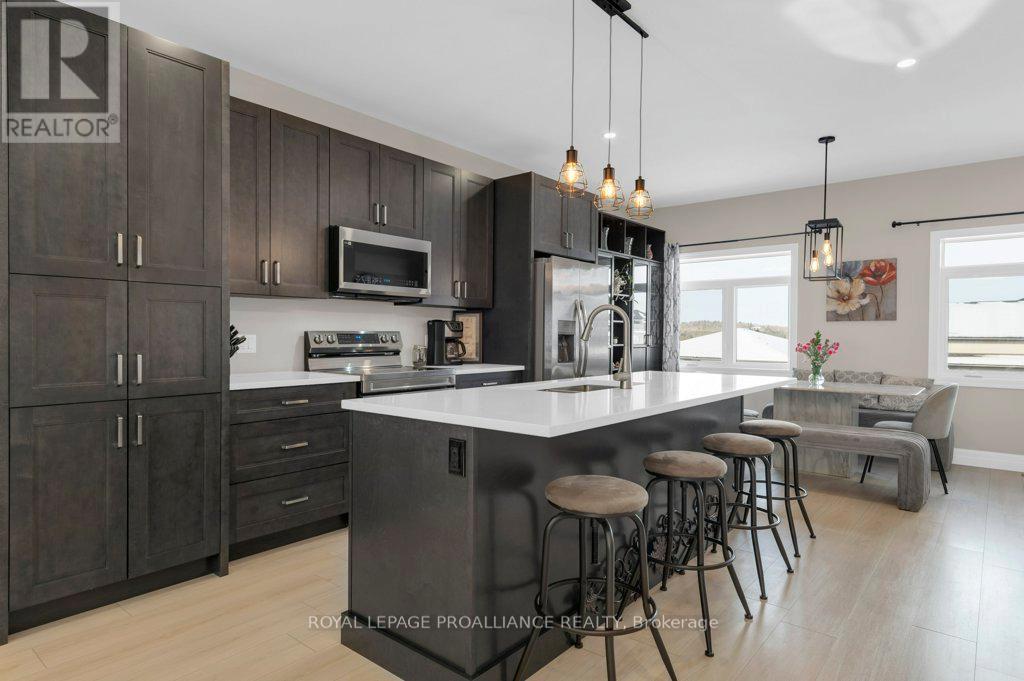 53 Meagan Lane, Quinte West, Ontario  K0K 2C0 - Photo 16 - X12862768