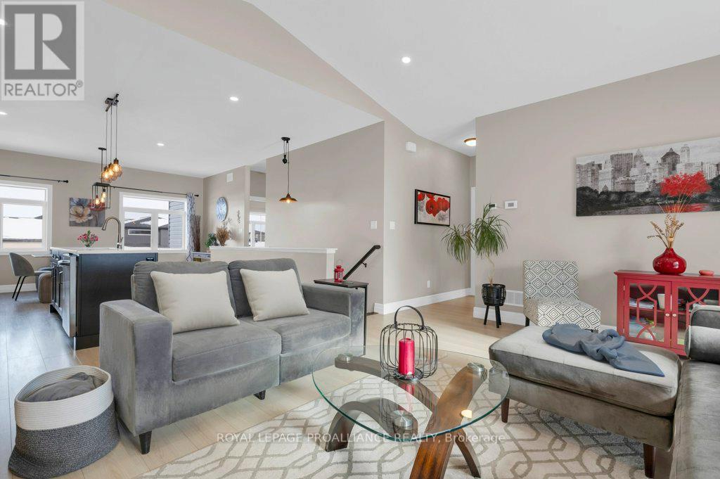 53 Meagan Lane, Quinte West, Ontario  K0K 2C0 - Photo 15 - X12862768