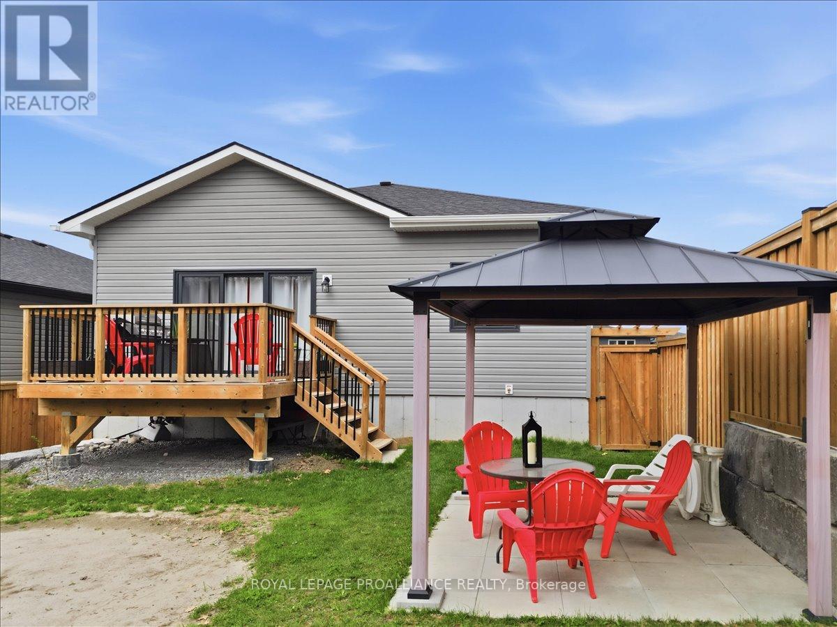 53 Meagan Lane, Quinte West, Ontario  K0K 2C0 - Photo 27 - X12862768