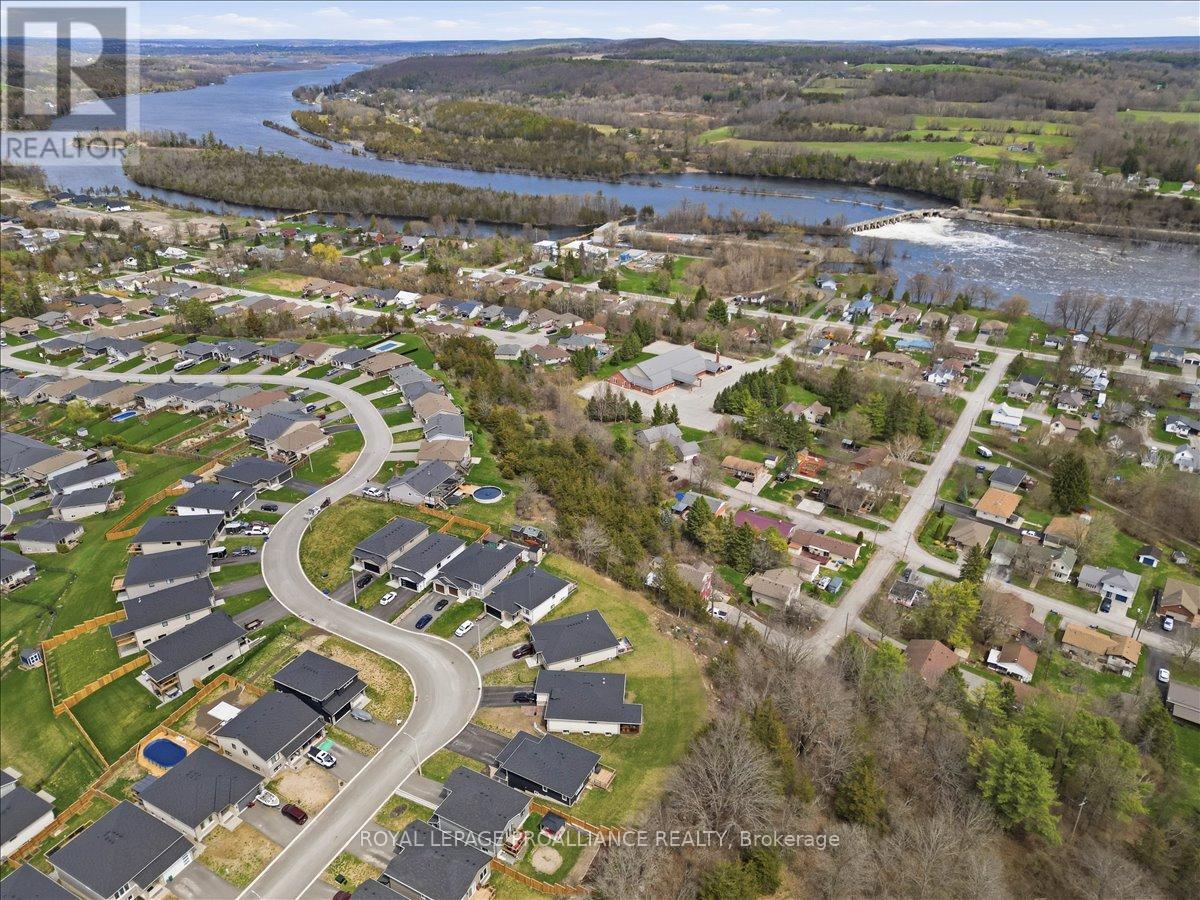 53 Meagan Lane, Quinte West, Ontario  K0K 2C0 - Photo 37 - X12862768