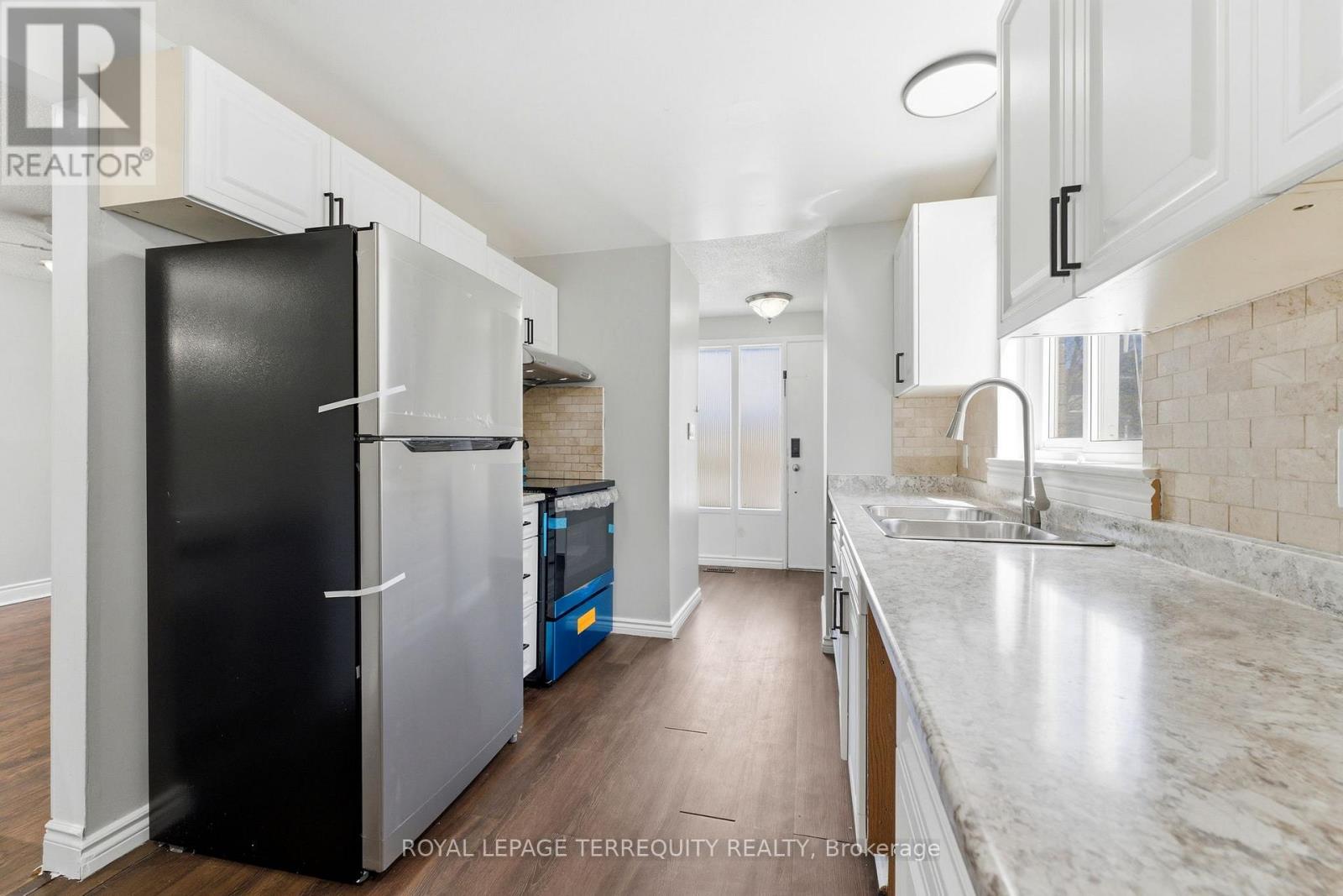 12 Roman Crescent, Brantford, Ontario  N3V 1A3 - Photo 10 - X13040480