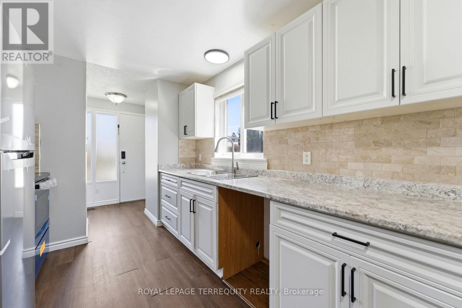 12 Roman Crescent, Brantford, Ontario  N3V 1A3 - Photo 11 - X13040480