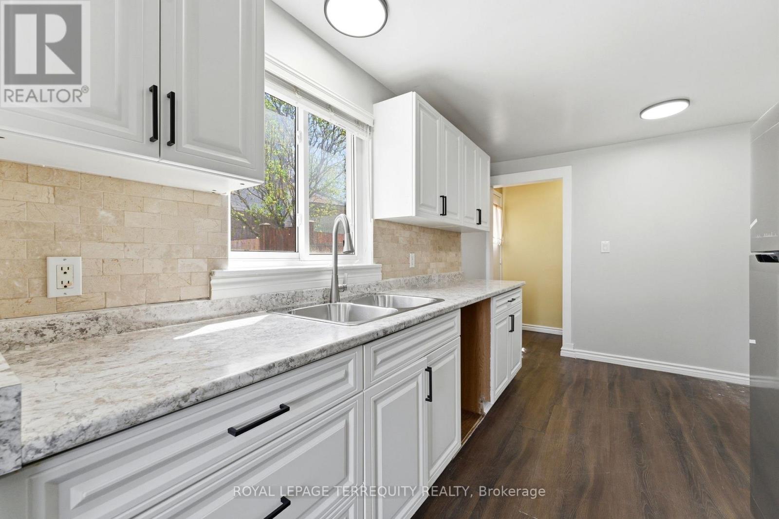 12 Roman Crescent, Brantford, Ontario  N3V 1A3 - Photo 8 - X13040480