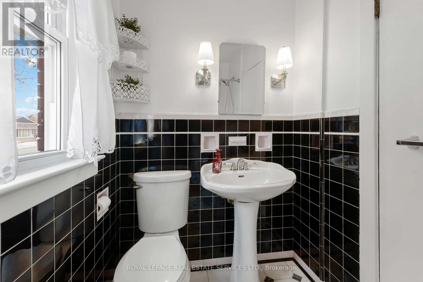 3835 Main Street, Niagara Falls, Ontario  L2G 6B4 - Photo 25 - X13040584