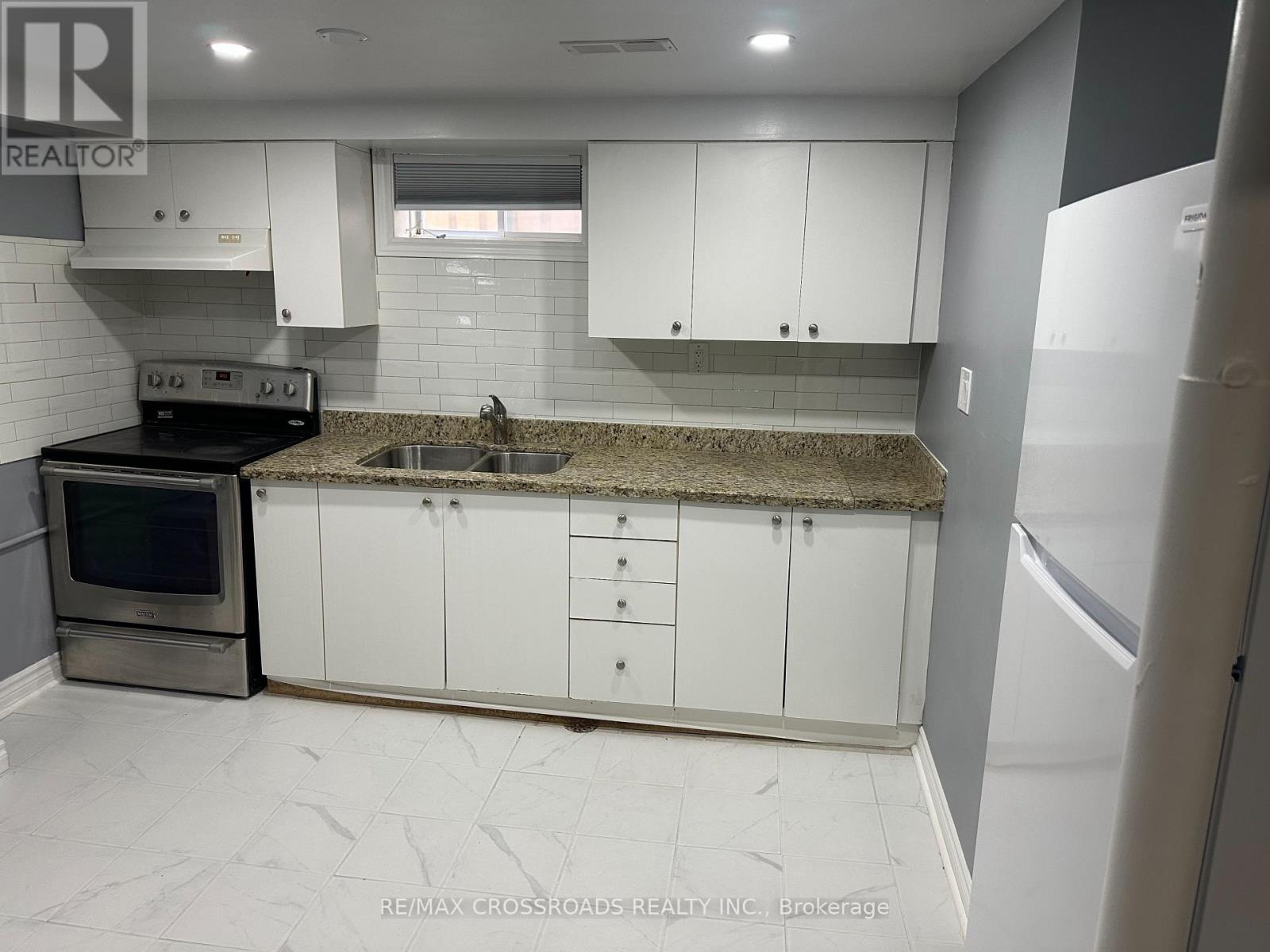 Basement - 466 Brimley Road, Toronto, Ontario  M1J 1A5 - Photo 9 - E12803240