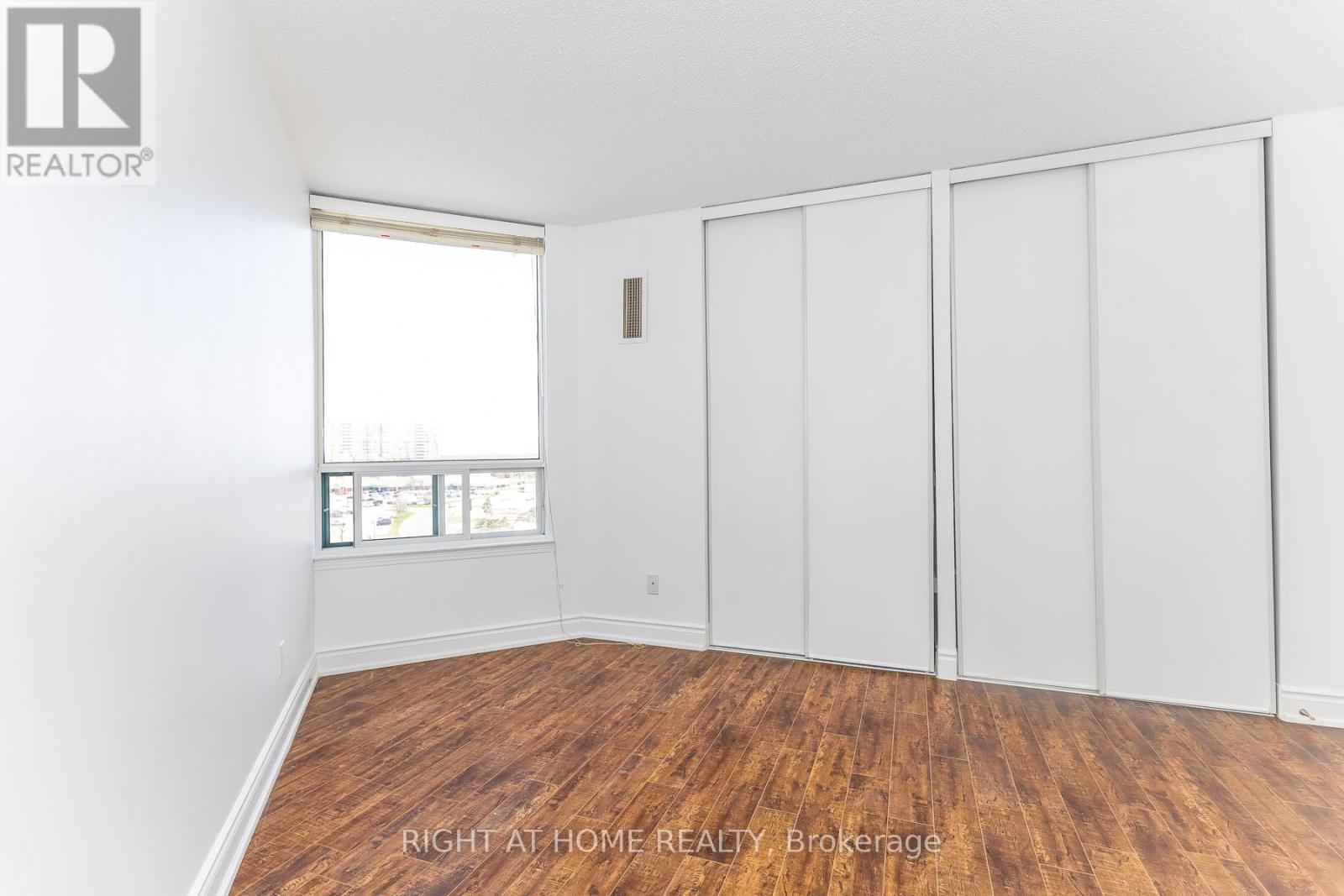 1001 - 120 Promenade Circle, Vaughan, Ontario  L4J 7W9 - Photo 31 - N12760712