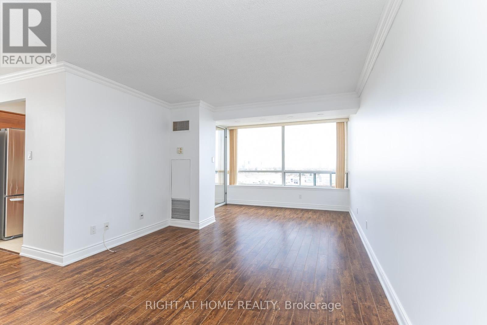 1001 - 120 Promenade Circle, Vaughan, Ontario  L4J 7W9 - Photo 29 - N12760712