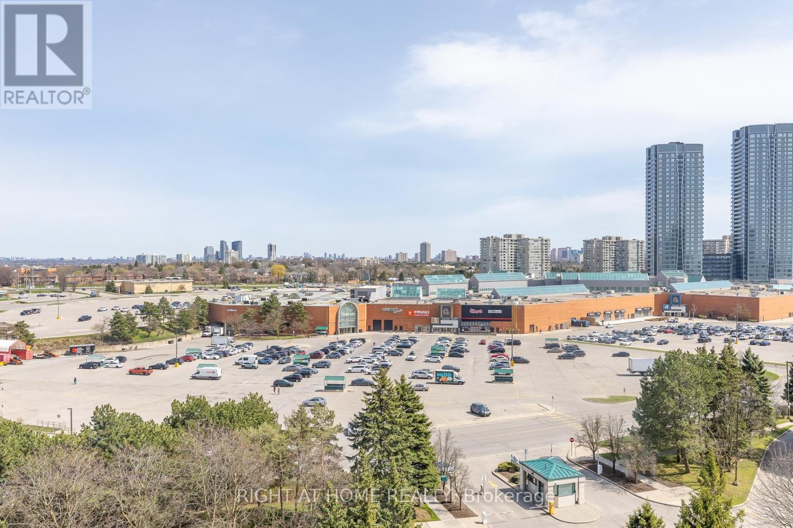 1001 - 120 Promenade Circle, Vaughan, Ontario  L4J 7W9 - Photo 45 - N12760712