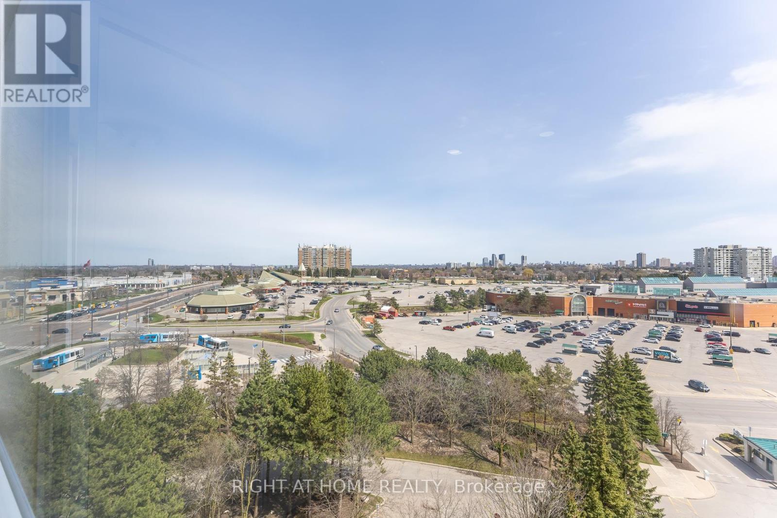 1001 - 120 Promenade Circle, Vaughan, Ontario  L4J 7W9 - Photo 46 - N12760712