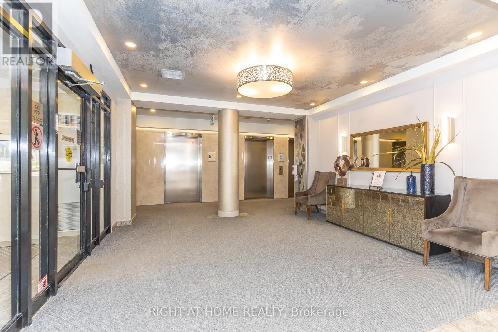 1001 - 120 Promenade Circle, Vaughan, Ontario  L4J 7W9 - Photo 5 - N12760712