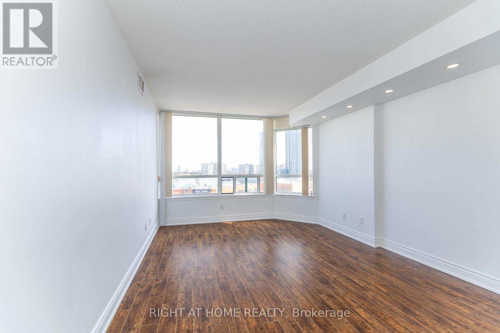 1001 - 120 Promenade Circle, Vaughan, Ontario  L4J 7W9 - Photo 39 - N12760712