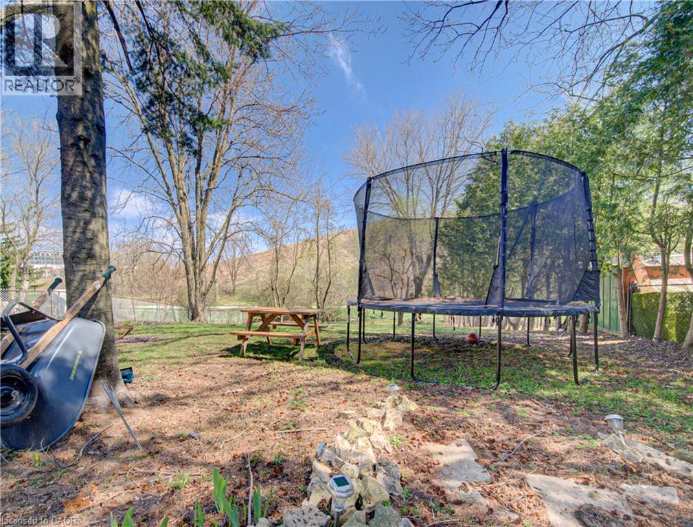 98 Shea Crescent, Kitchener, Ontario  N2E 1E8 - Photo 28 - 40823741