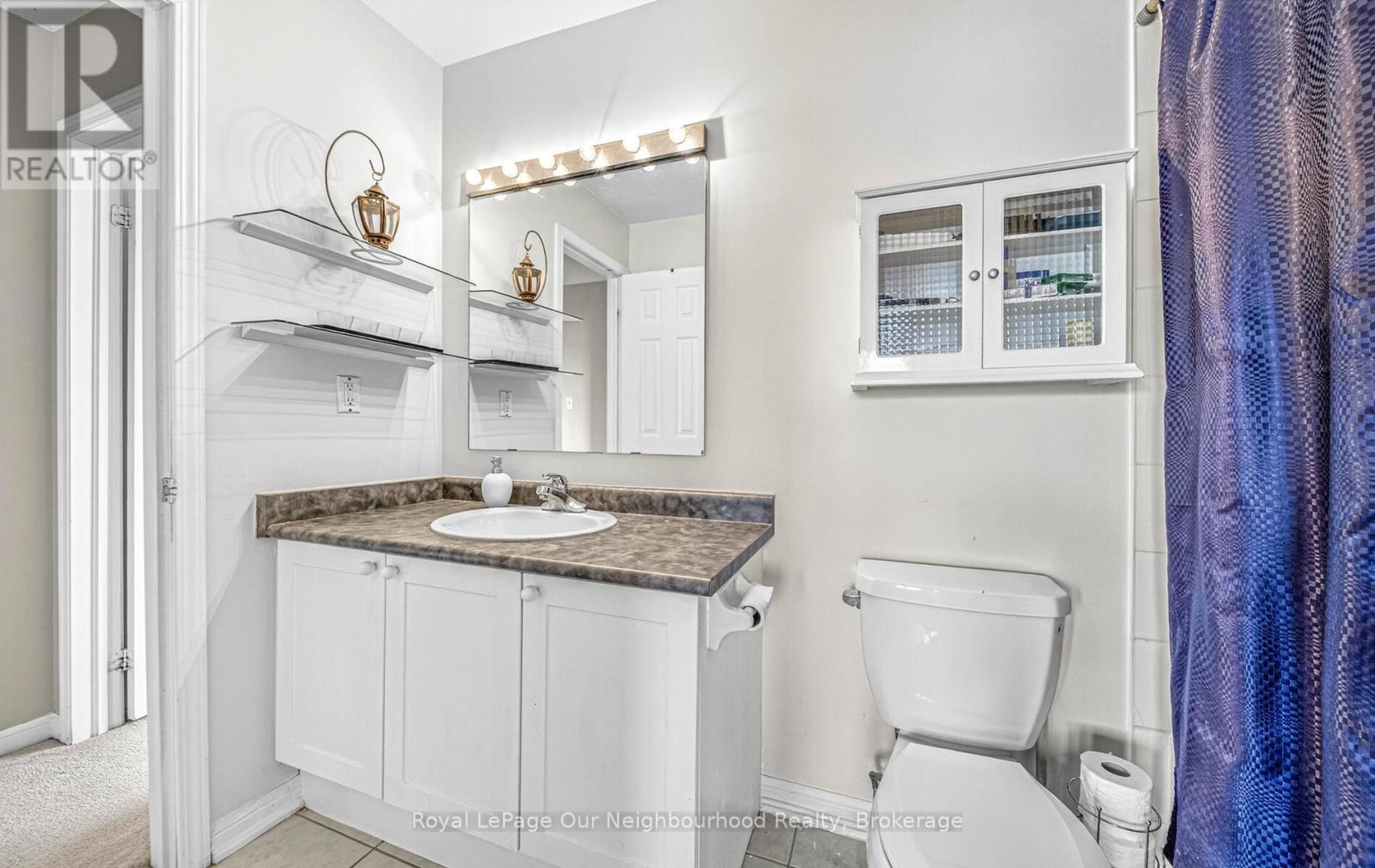 1581 Sarasota Crescent, Oshawa, Ontario  L1G 8G1 - Photo 15 - E13040820