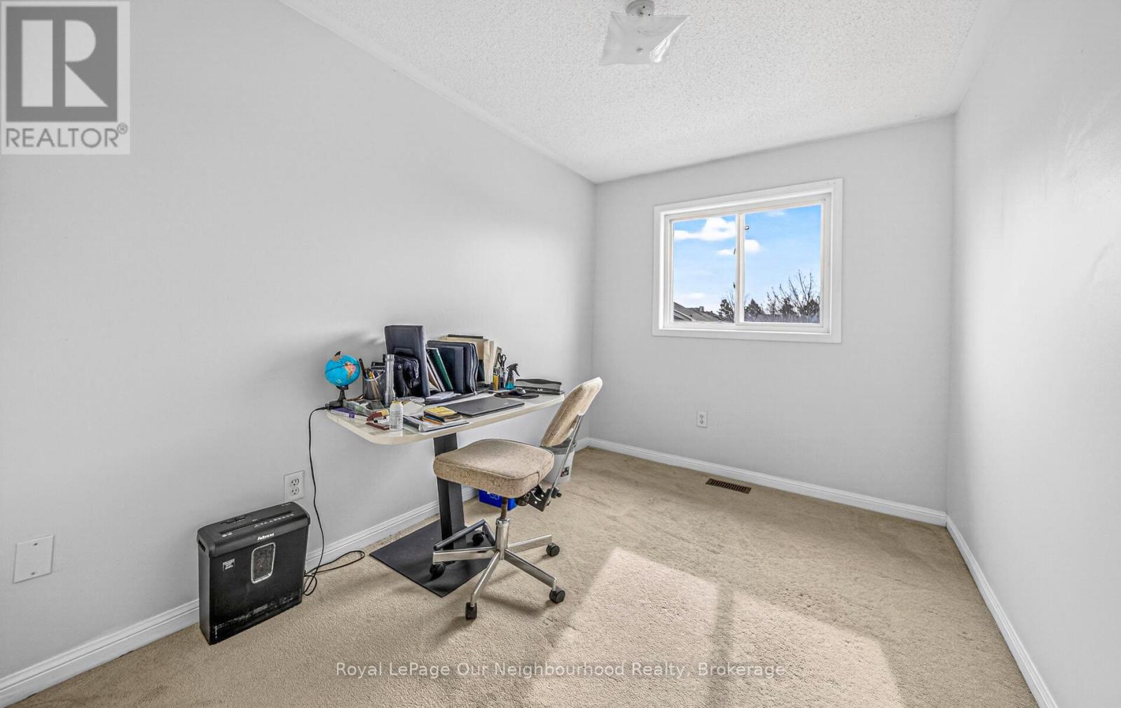 1581 Sarasota Crescent, Oshawa, Ontario  L1G 8G1 - Photo 20 - E13040820